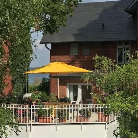 Kleines Strandhotel ティメンドルファー・シュトラント